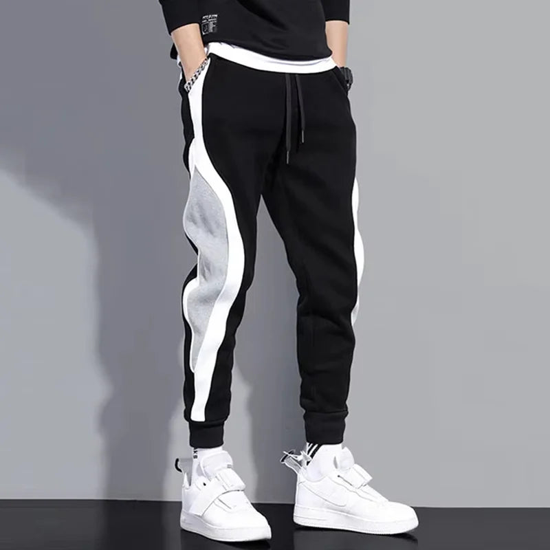 Calça Moleton Masculina com patchwork esportivo