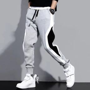 Calça Moleton Masculina com patchwork esportivo